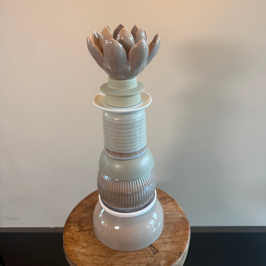 Kandelaar ♡ Maddy met een bloemvormige waxinehouder (keramiek)